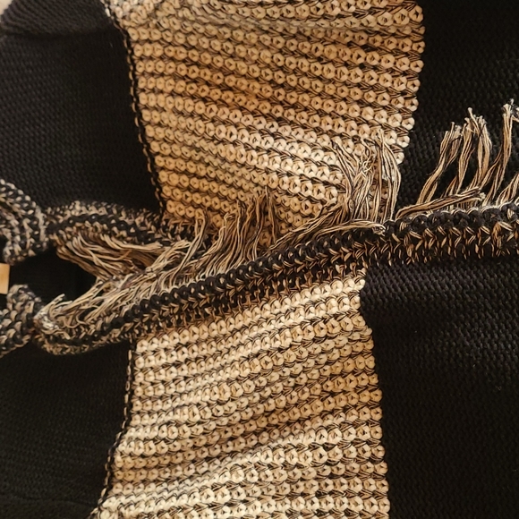 Sweater - Picture 6 of 13